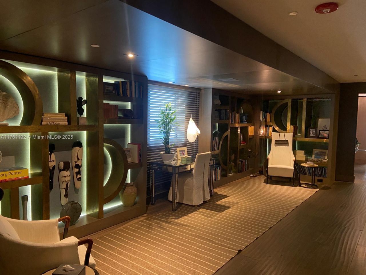 125 Ocean Dr, Unit U-0303, Miami Beach, FL 33139 Photo