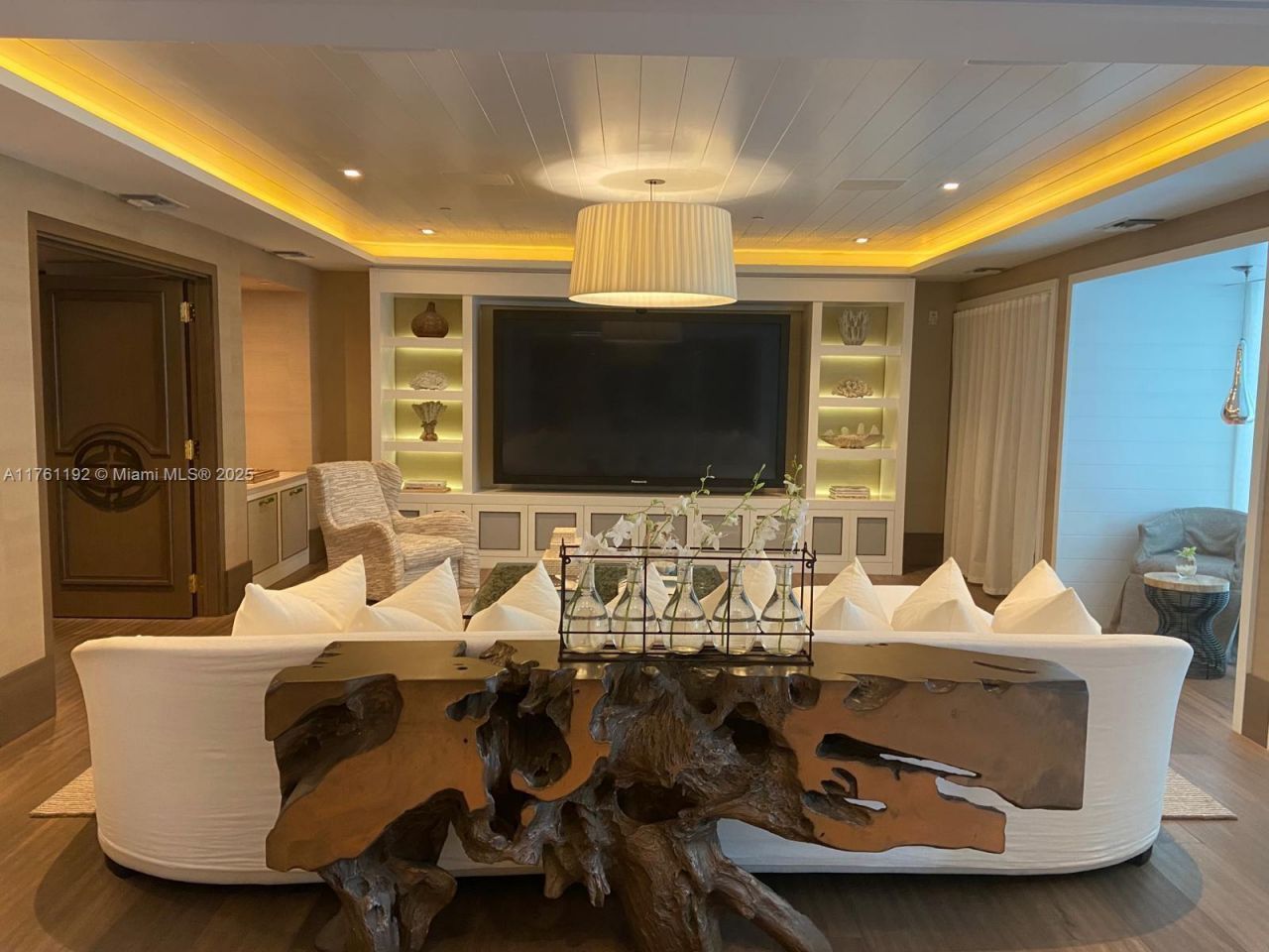 125 Ocean Dr, Unit U-0303, Miami Beach, FL 33139 Photo