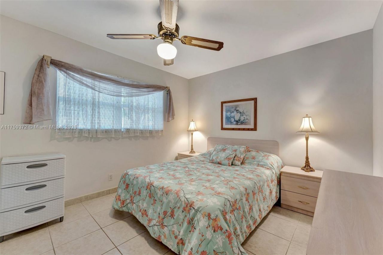 3500 NW 48th Ave, Unit 415, Lauderdale Lakes, FL 33319 Photo