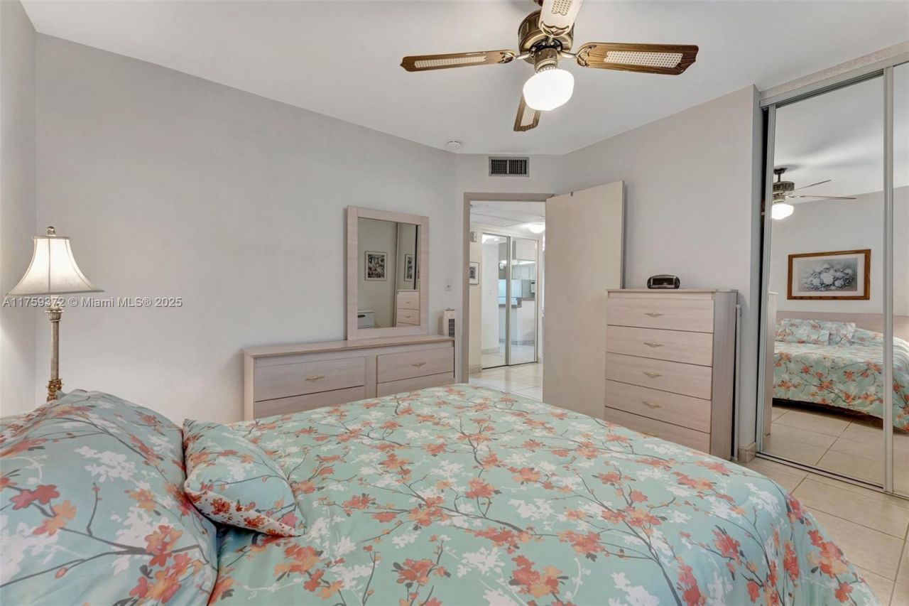 3500 NW 48th Ave, Unit 415, Lauderdale Lakes, FL 33319 Photo