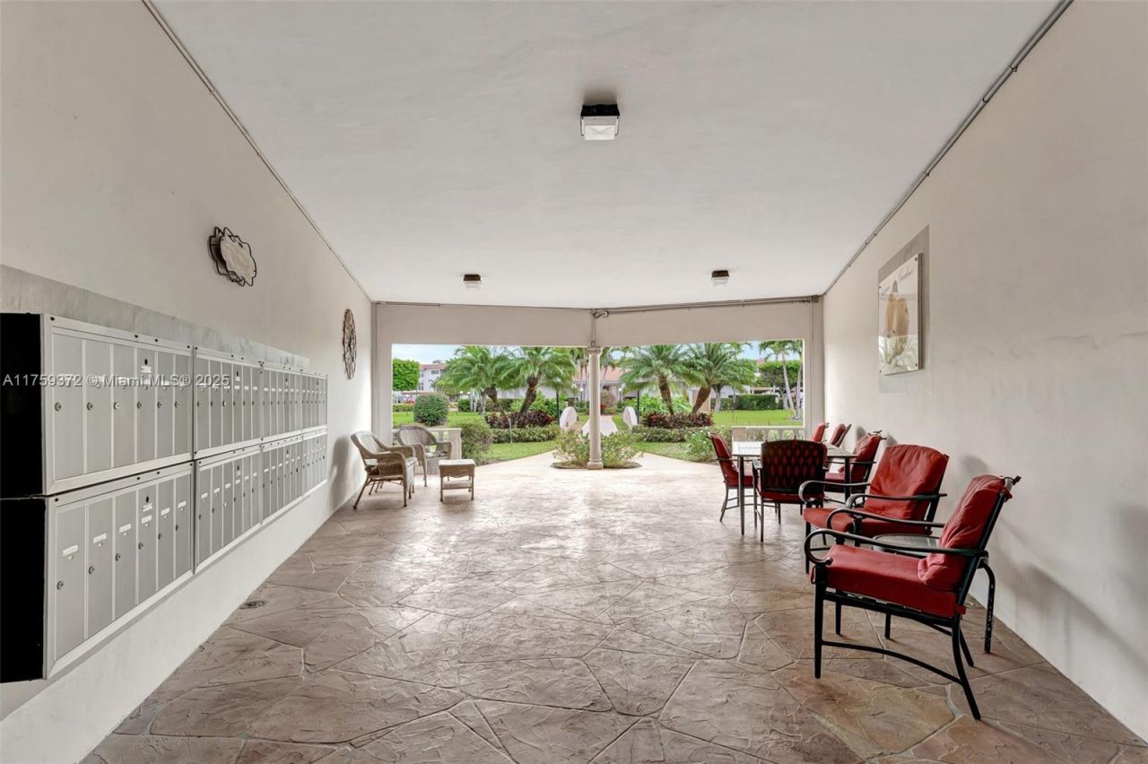 3500 NW 48th Ave, Unit 415, Lauderdale Lakes, FL 33319 Photo