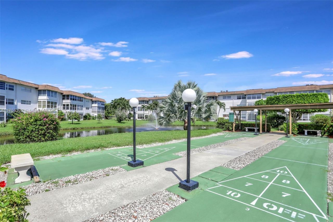 3500 NW 48th Ave, Unit 415, Lauderdale Lakes, FL 33319 Photo