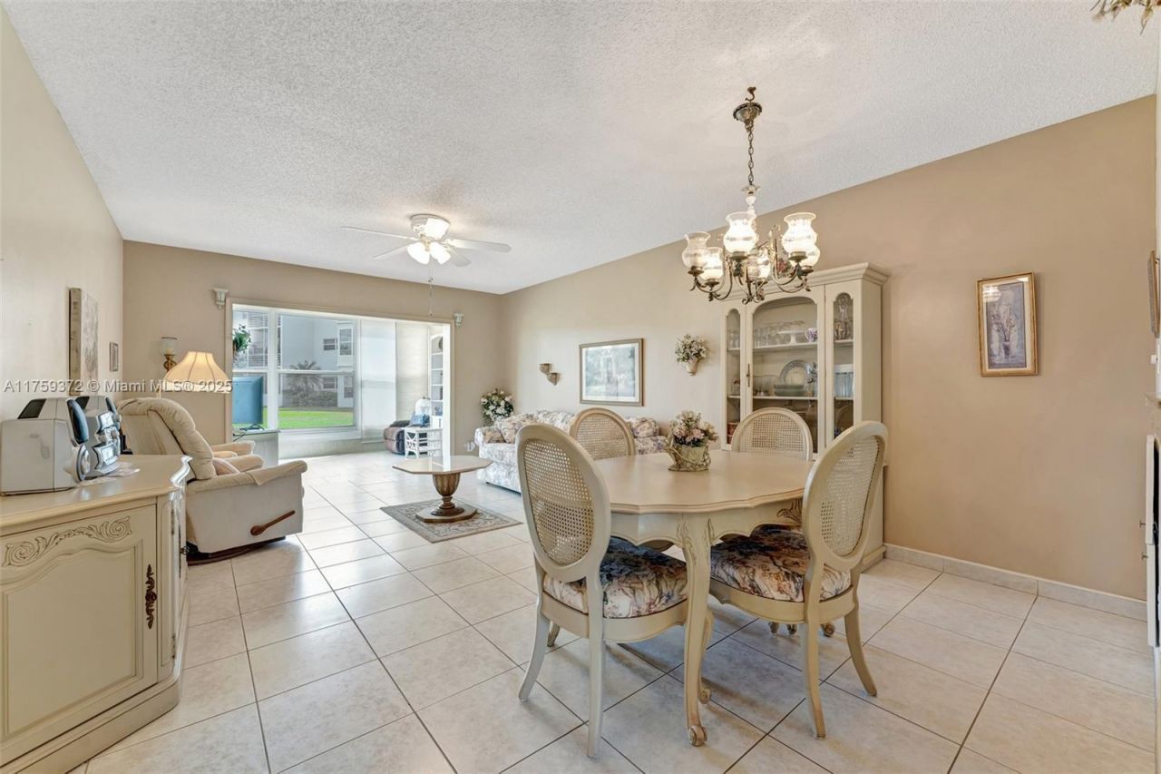 3500 NW 48th Ave, Unit 415, Lauderdale Lakes, FL 33319 Photo