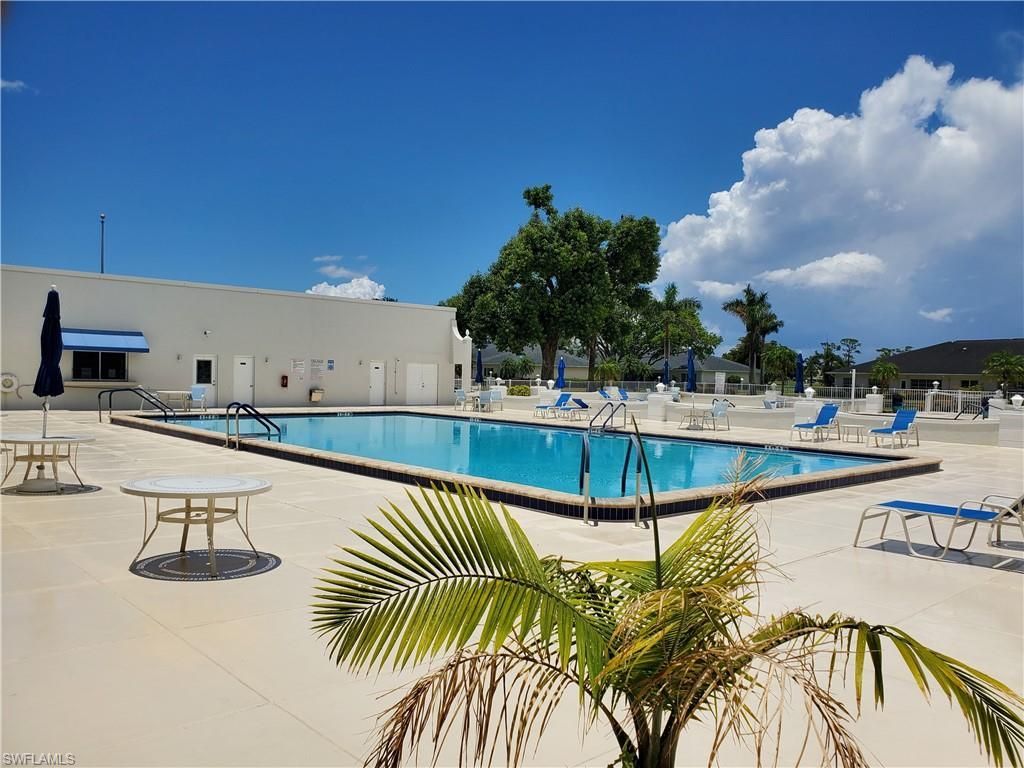 1381 N Brandywine Cir, Fort Myers, FL 33919 Photo