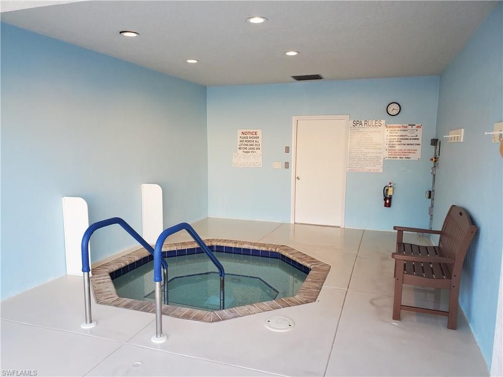1381 N Brandywine Cir, Fort Myers, FL 33919 Photo