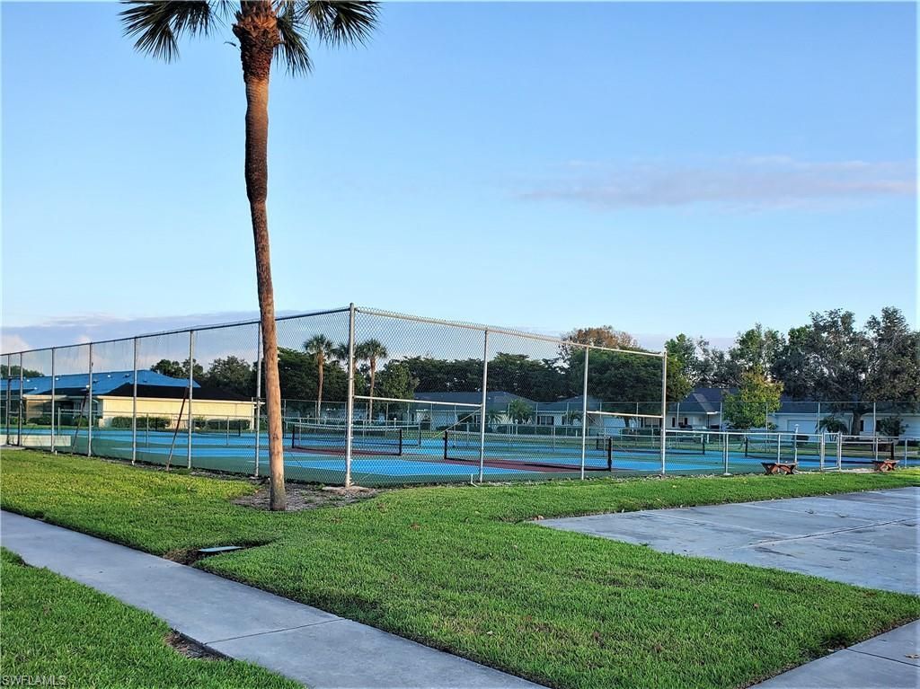1381 N Brandywine Cir, Fort Myers, FL 33919 Photo