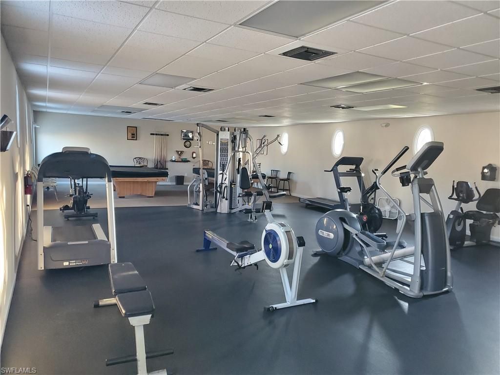 1381 N Brandywine Cir, Fort Myers, FL 33919 Photo