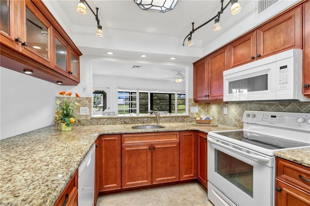 1381 N Brandywine Cir, Fort Myers, FL 33919 Photo