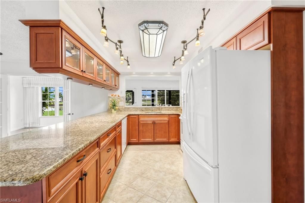 1381 N Brandywine Cir, Fort Myers, FL 33919 Photo