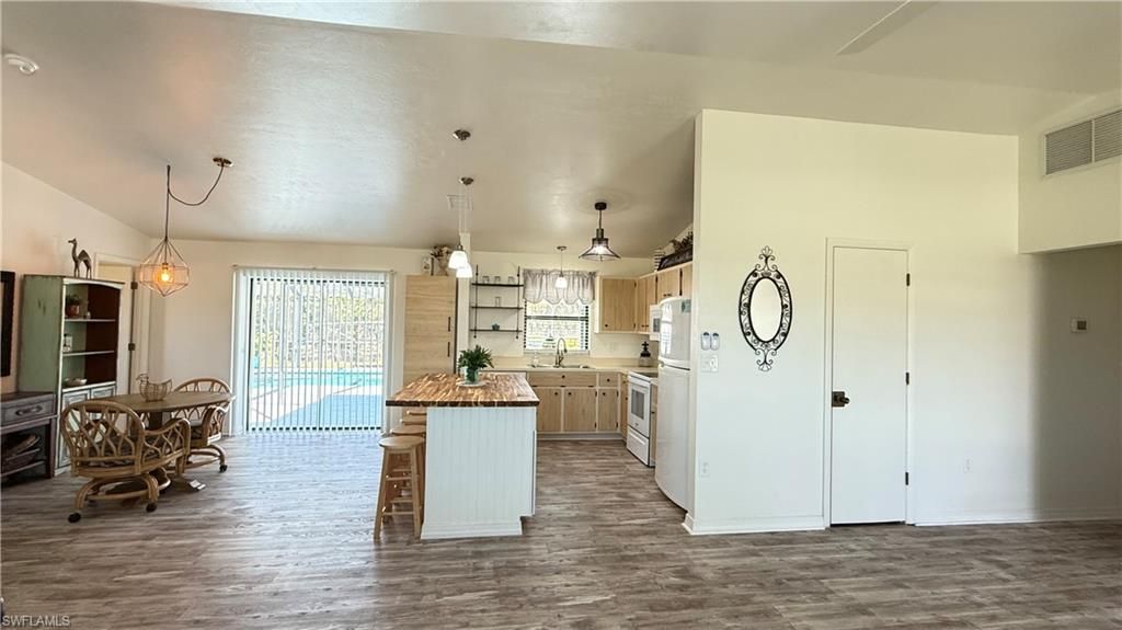 18161 Interlochen Ln, Alva, FL 33920 Photo