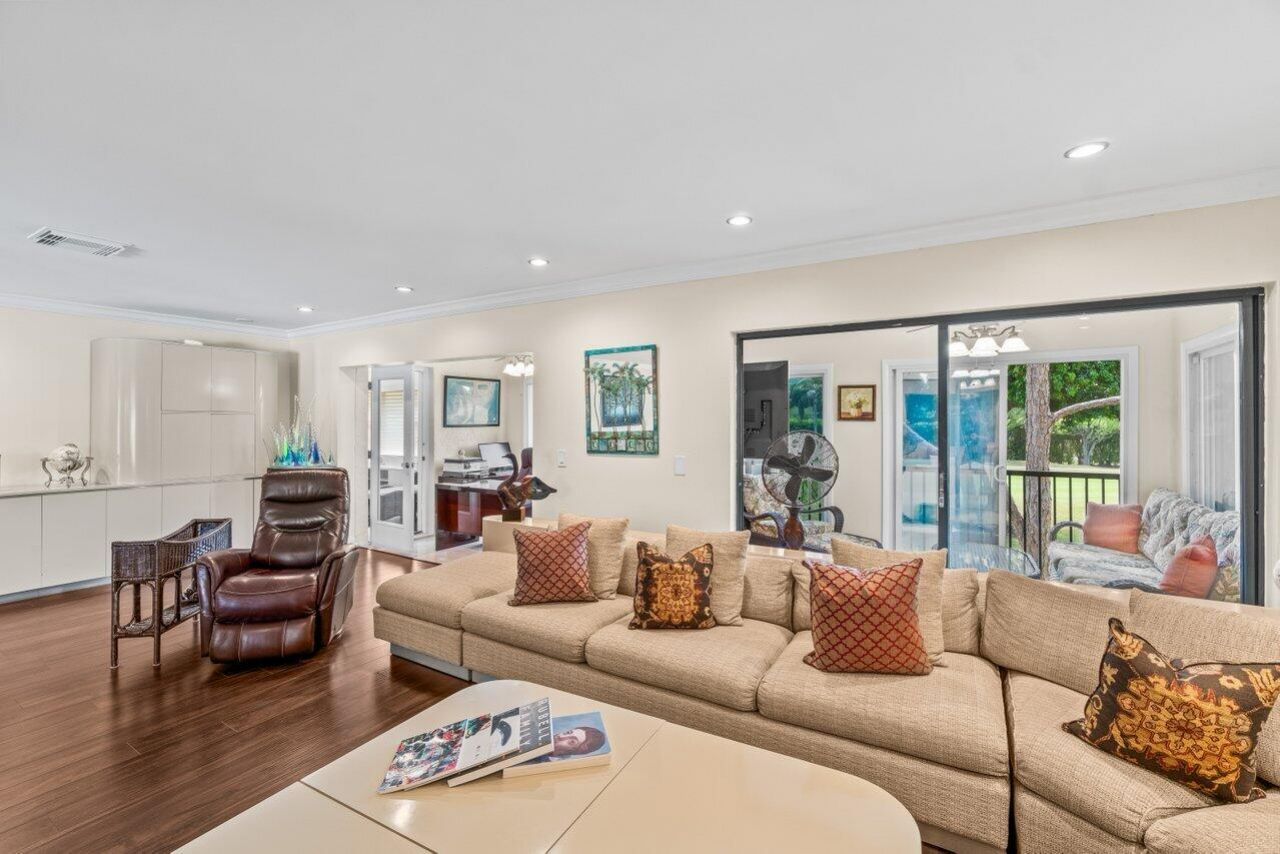 9 Stratford Drive, Unit D, Boynton Beach, FL 33436 Photo