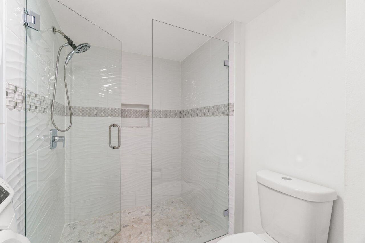 9 Stratford Drive, Unit D, Boynton Beach, FL 33436 Photo