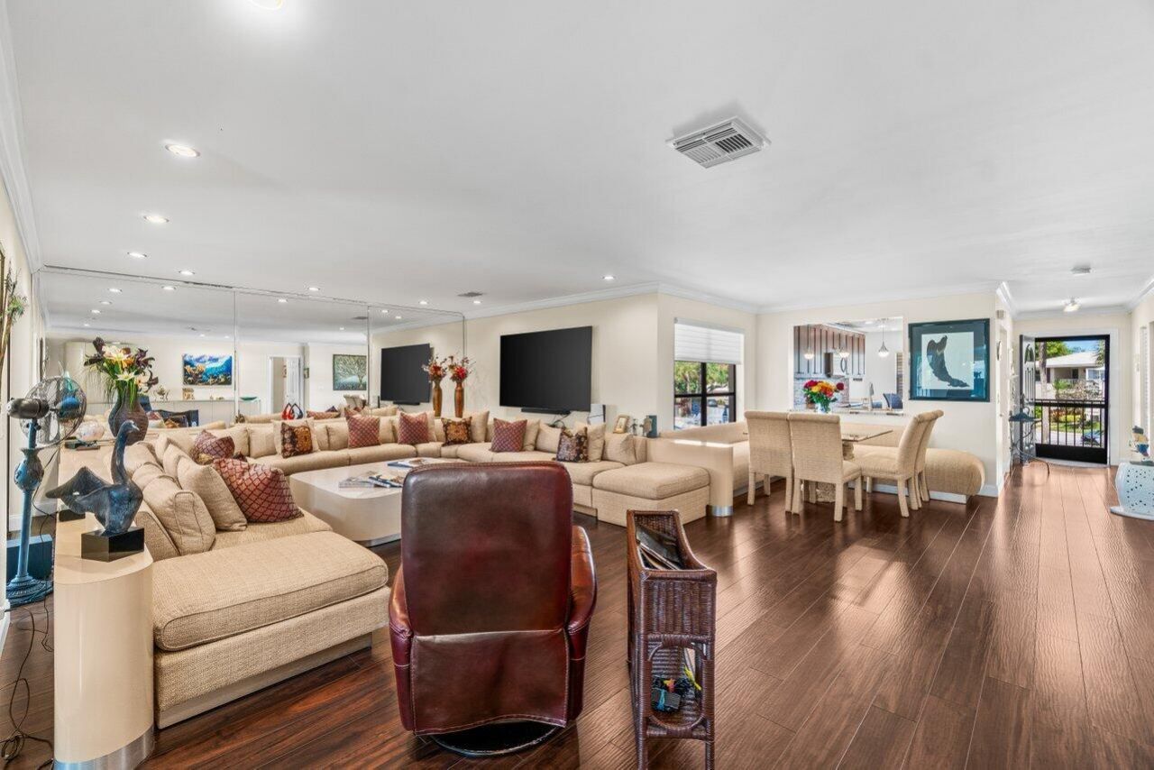 9 Stratford Drive, Unit D, Boynton Beach, FL 33436 Photo