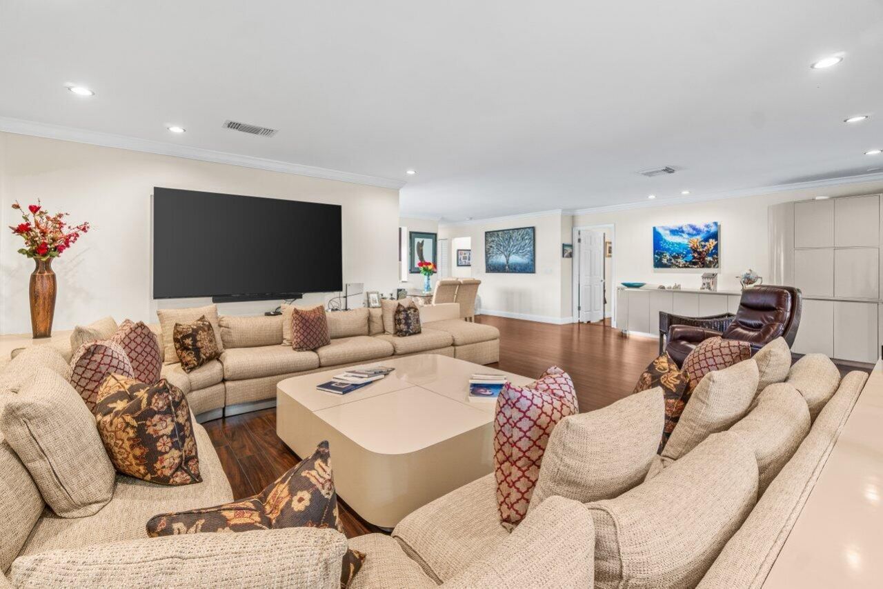 9 Stratford Drive, Unit D, Boynton Beach, FL 33436 Photo