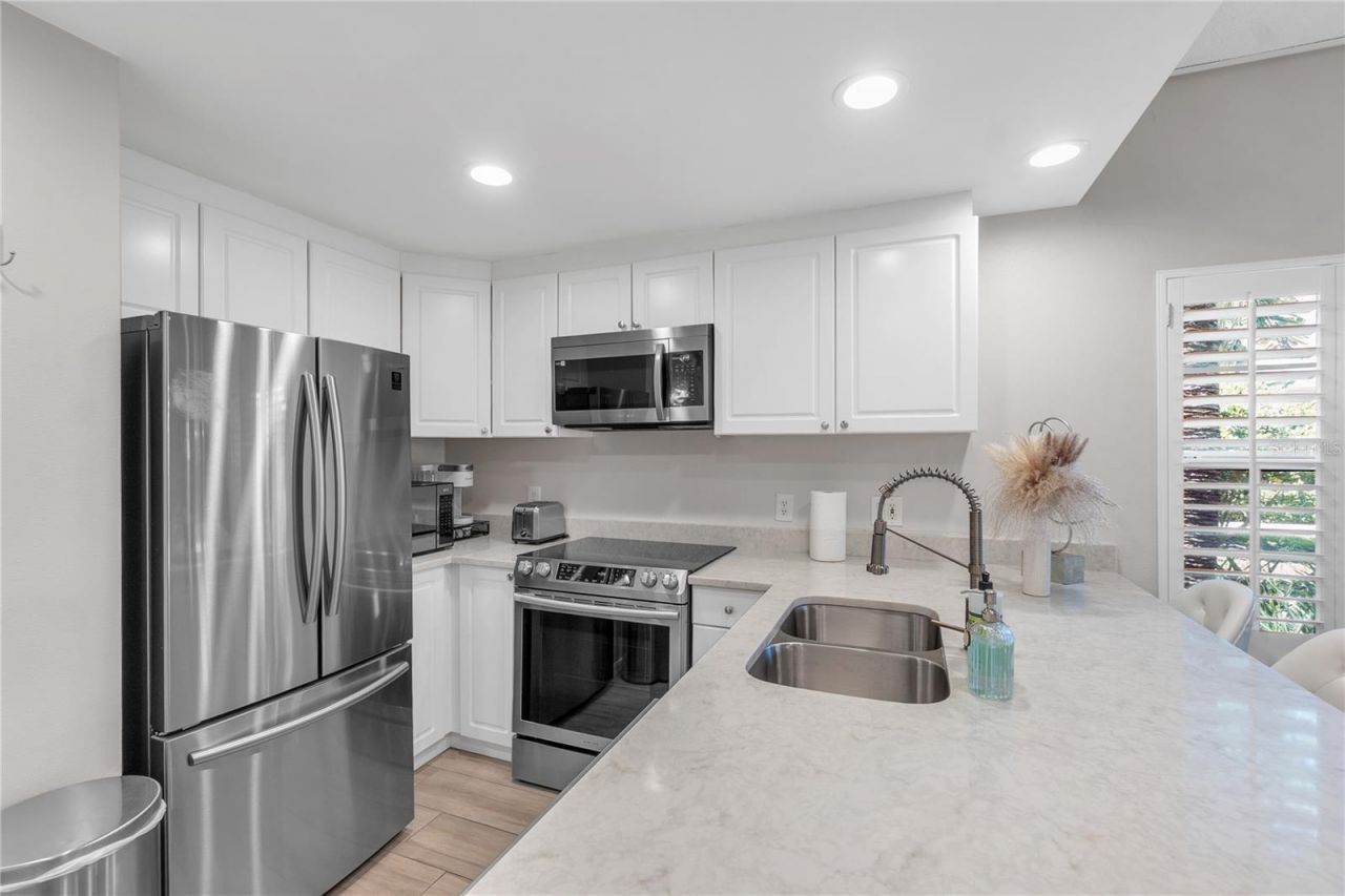 3401 54th Drive W, Unit 104, Bradenton, FL 34210 Photo