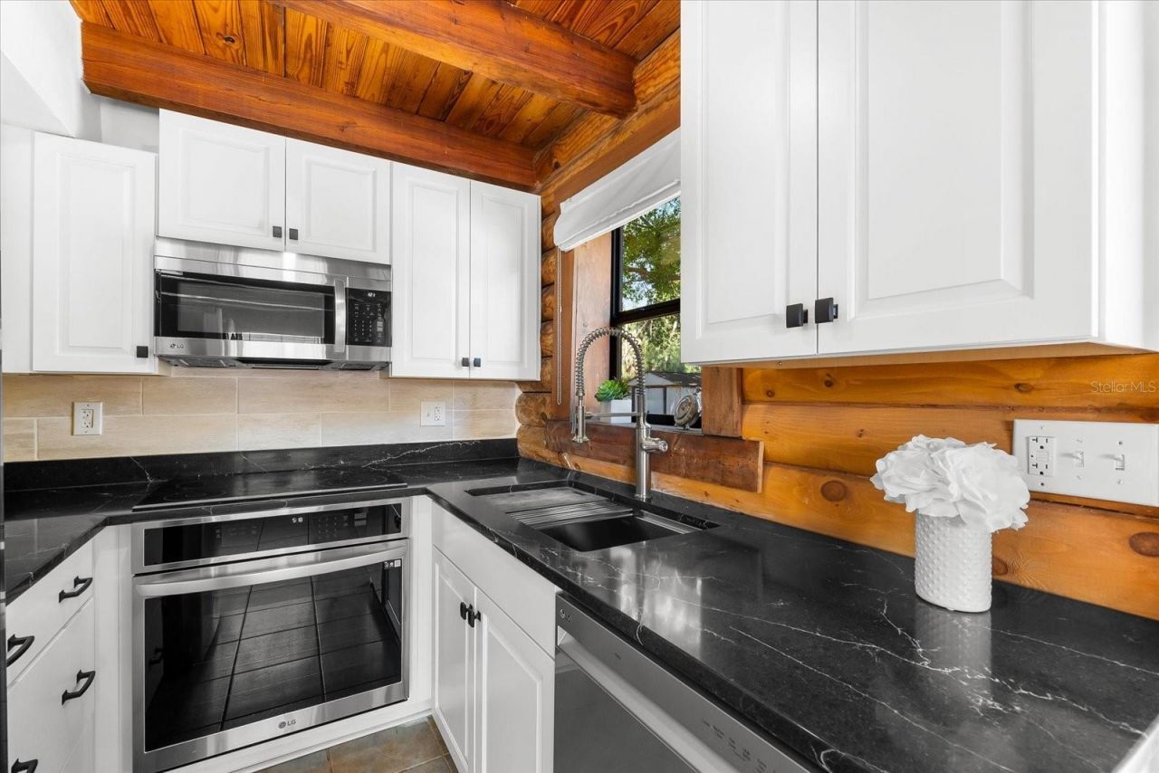 6811 6th Street W, Bradenton, FL 34207 Photo