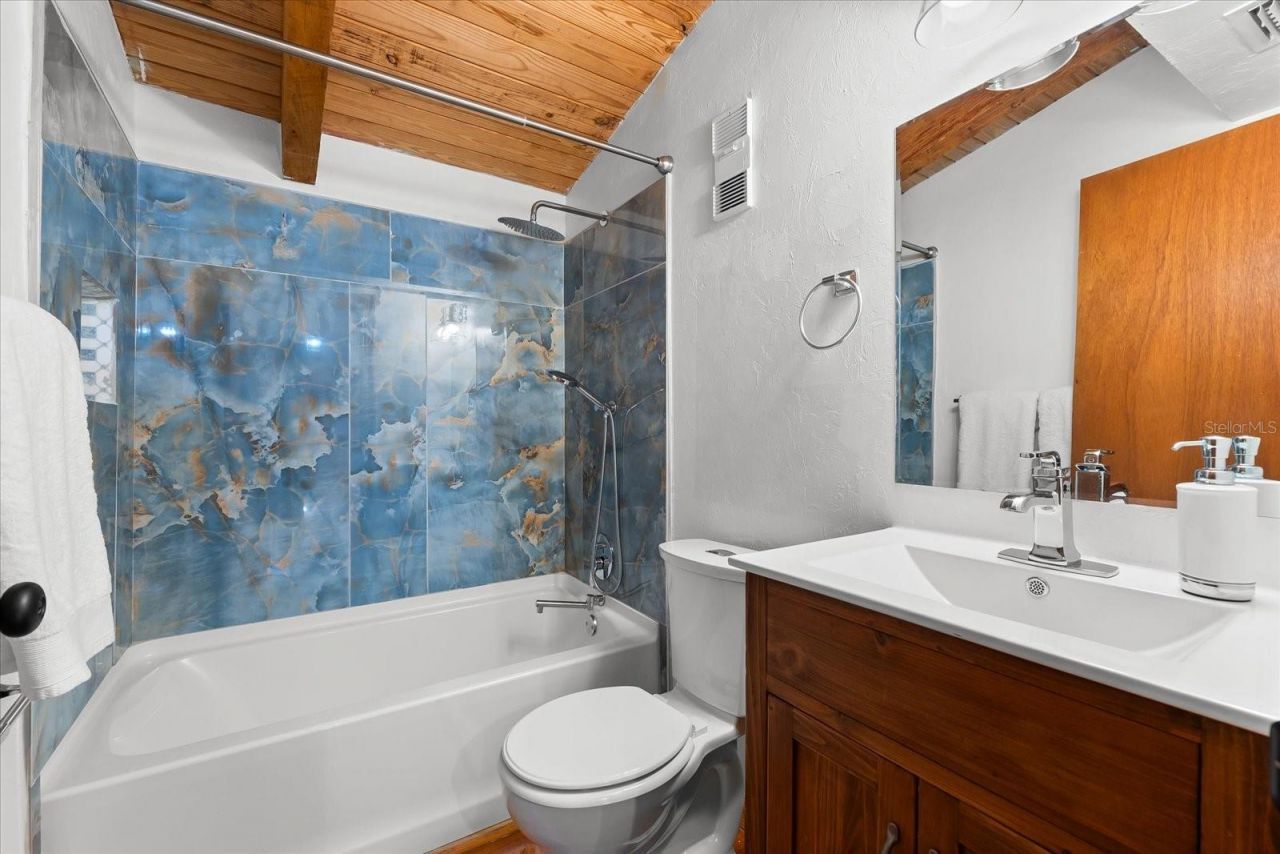 6811 6th Street W, Bradenton, FL 34207 Photo