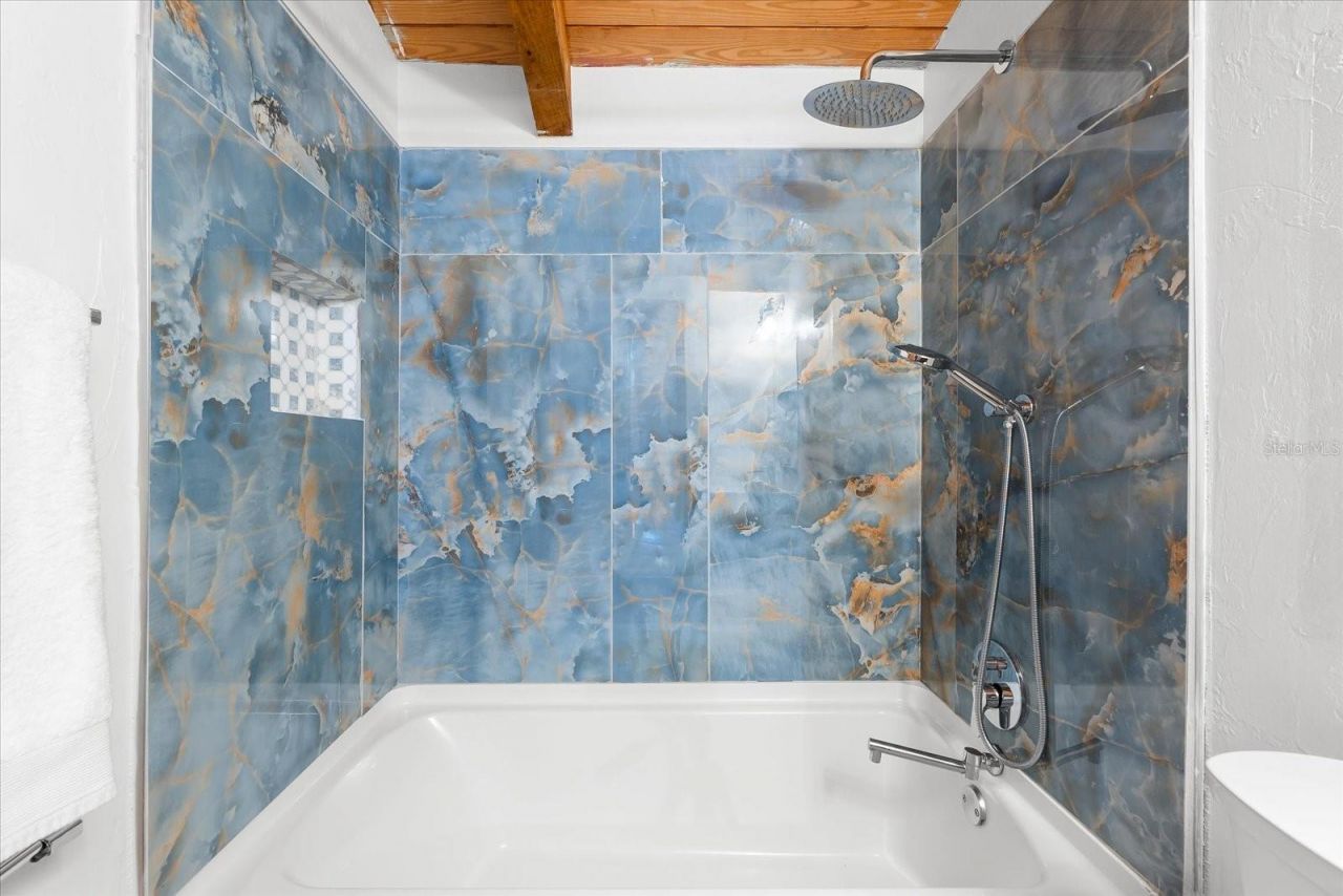 6811 6th Street W, Bradenton, FL 34207 Photo