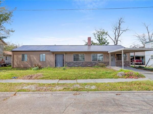 1305 Francis Street, Sulphur, LA 70663