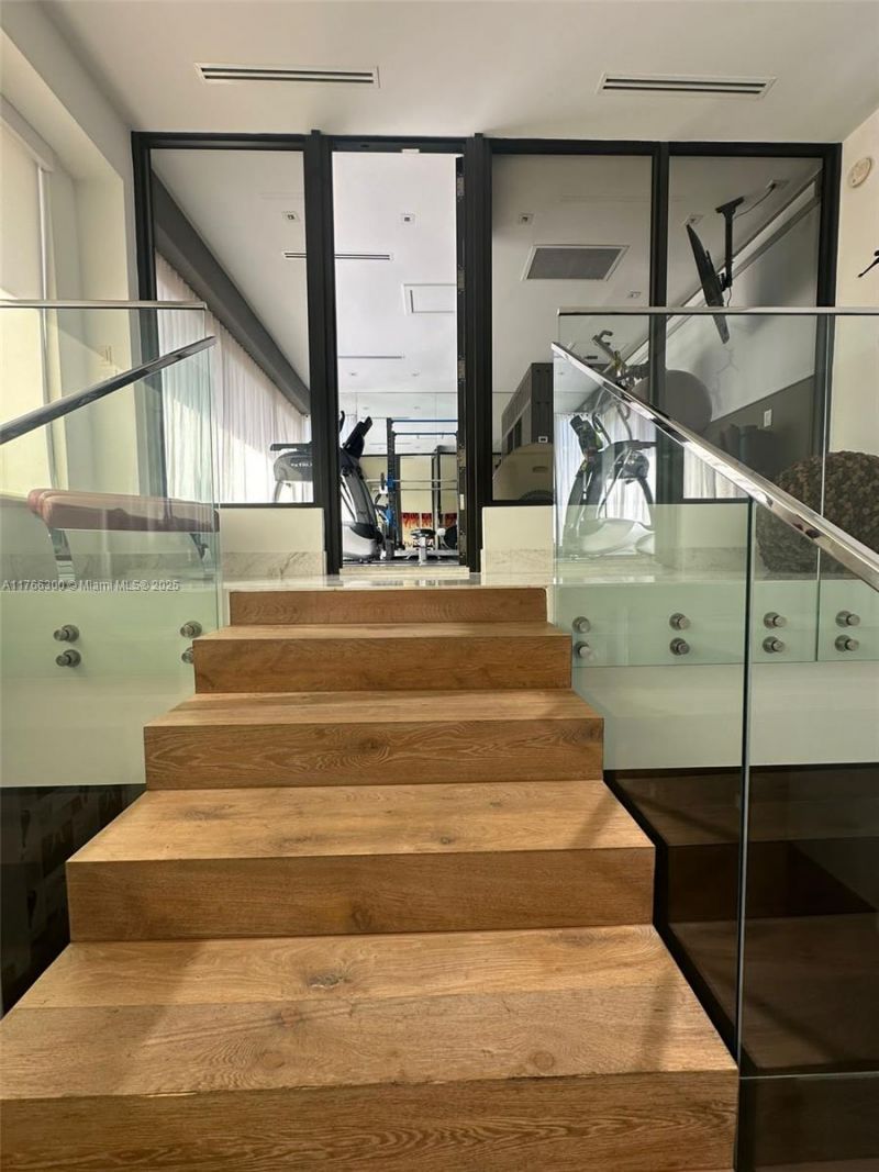 610 Harbor Cir, Key Biscayne, FL 33149 Photo