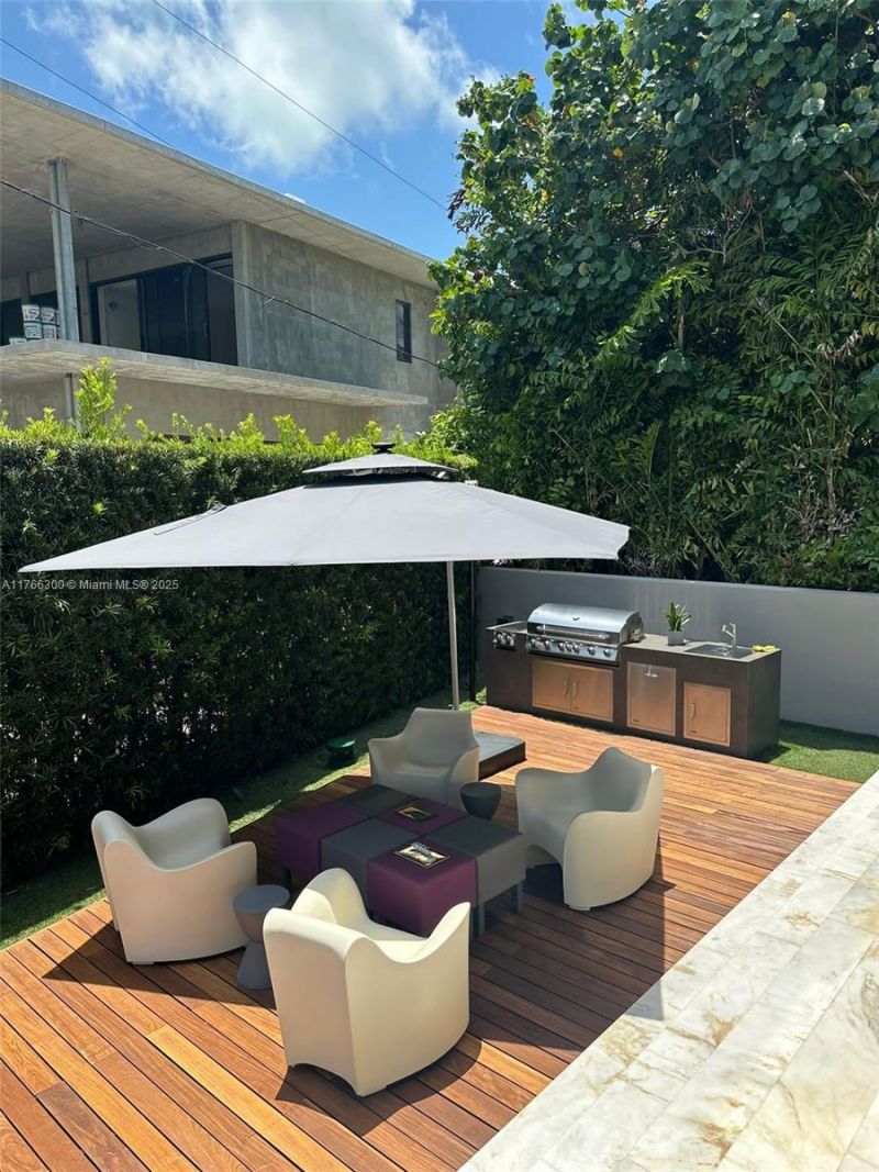 610 Harbor Cir, Key Biscayne, FL 33149 Photo