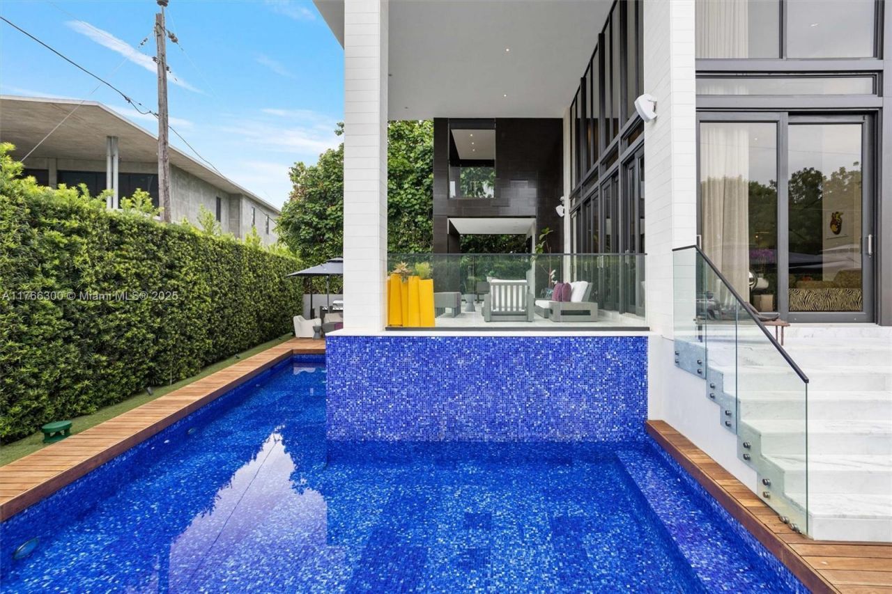 610 Harbor Cir, Key Biscayne, FL 33149 Photo