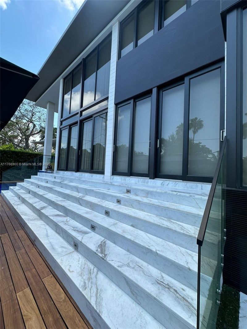 610 Harbor Cir, Key Biscayne, FL 33149 Photo