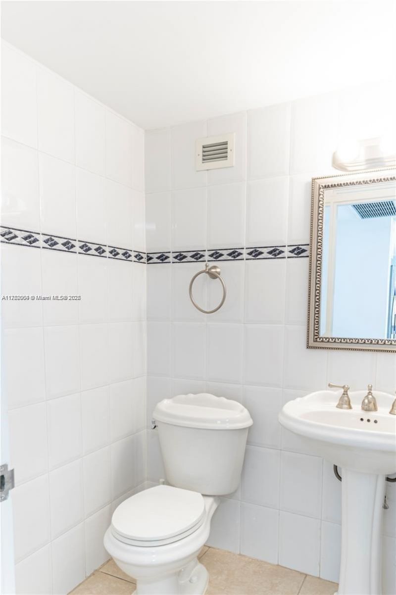 Please Call For Address, Unit 717, Miami Beach, FL 33140 Photo