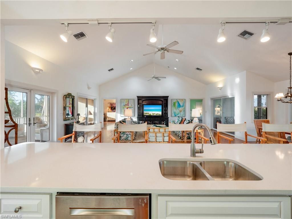 16543 Captiva Dr, Captiva, FL 33924 Photo