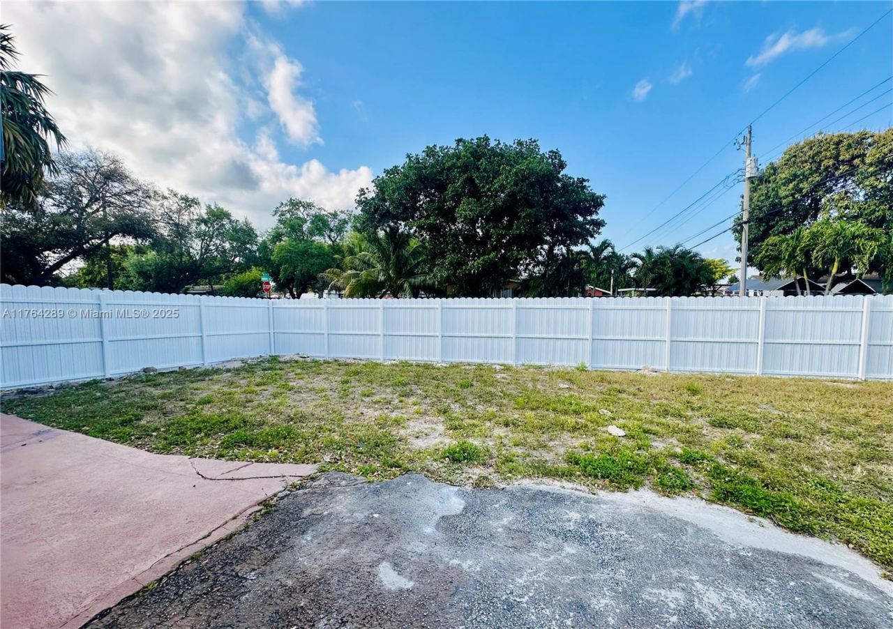 1441 N 72nd Ave, Hollywood, FL 33024 Photo