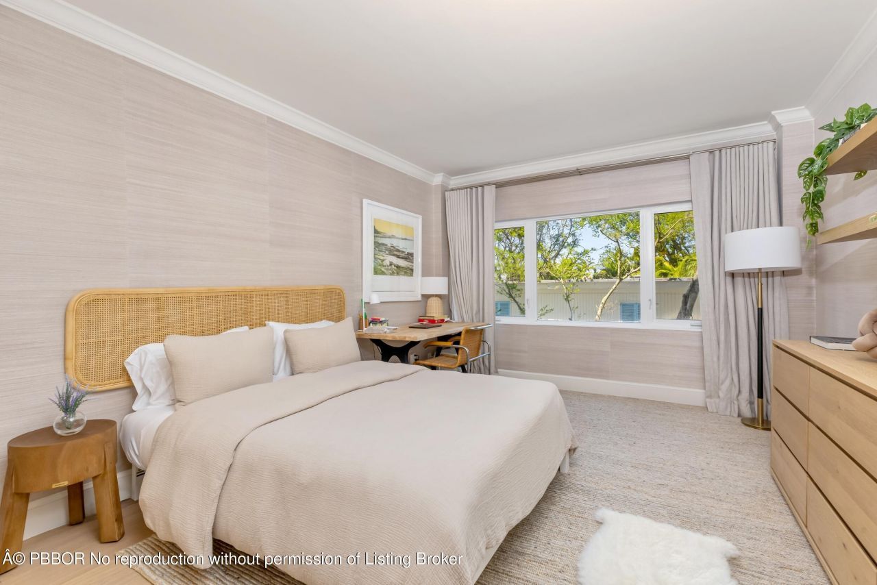 250 Bradley Place, Unit 307, Palm Beach, FL 33480 Photo