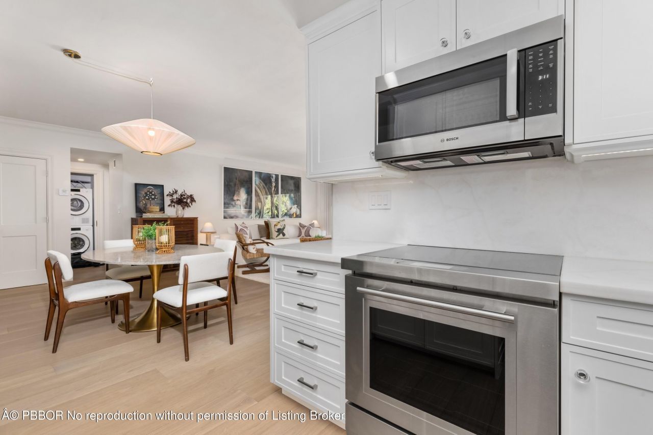 250 Bradley Place, Unit 307, Palm Beach, FL 33480 Photo