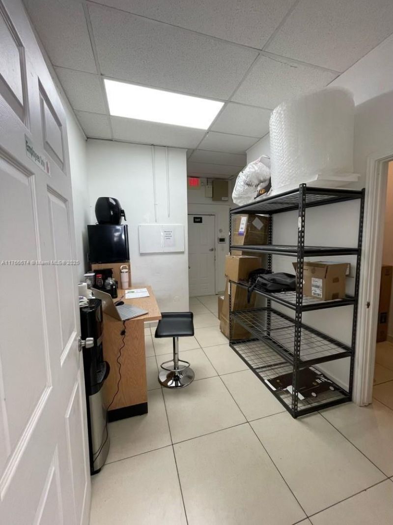 810 NE 125th St, Unit 804, North Miami, FL 33161 Photo