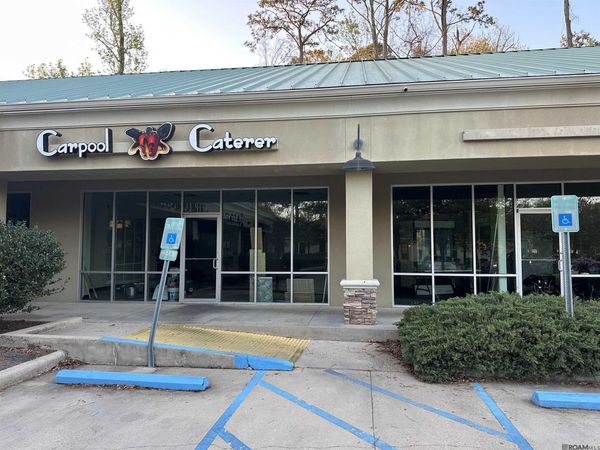 1600 W Causeway Approach, Unit #4 & 5, Mandeville, LA 70471