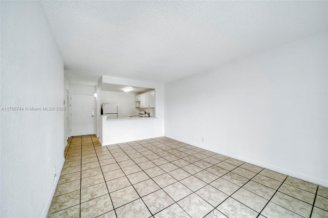 801 NW 47th Ave, Unit 515W, Miami, FL 33126 Photo