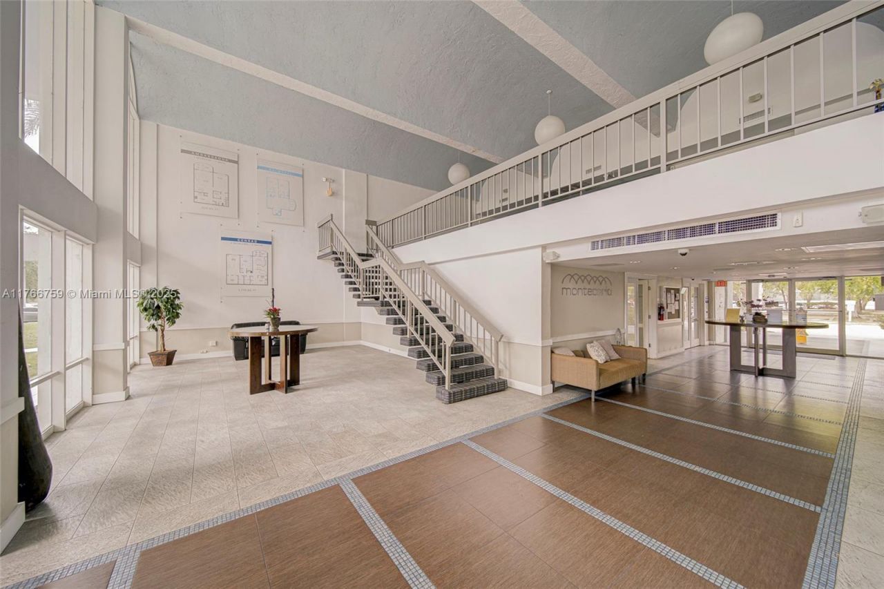 494 NW 165th St Rd, Unit C-205, Miami, FL 33169 Photo