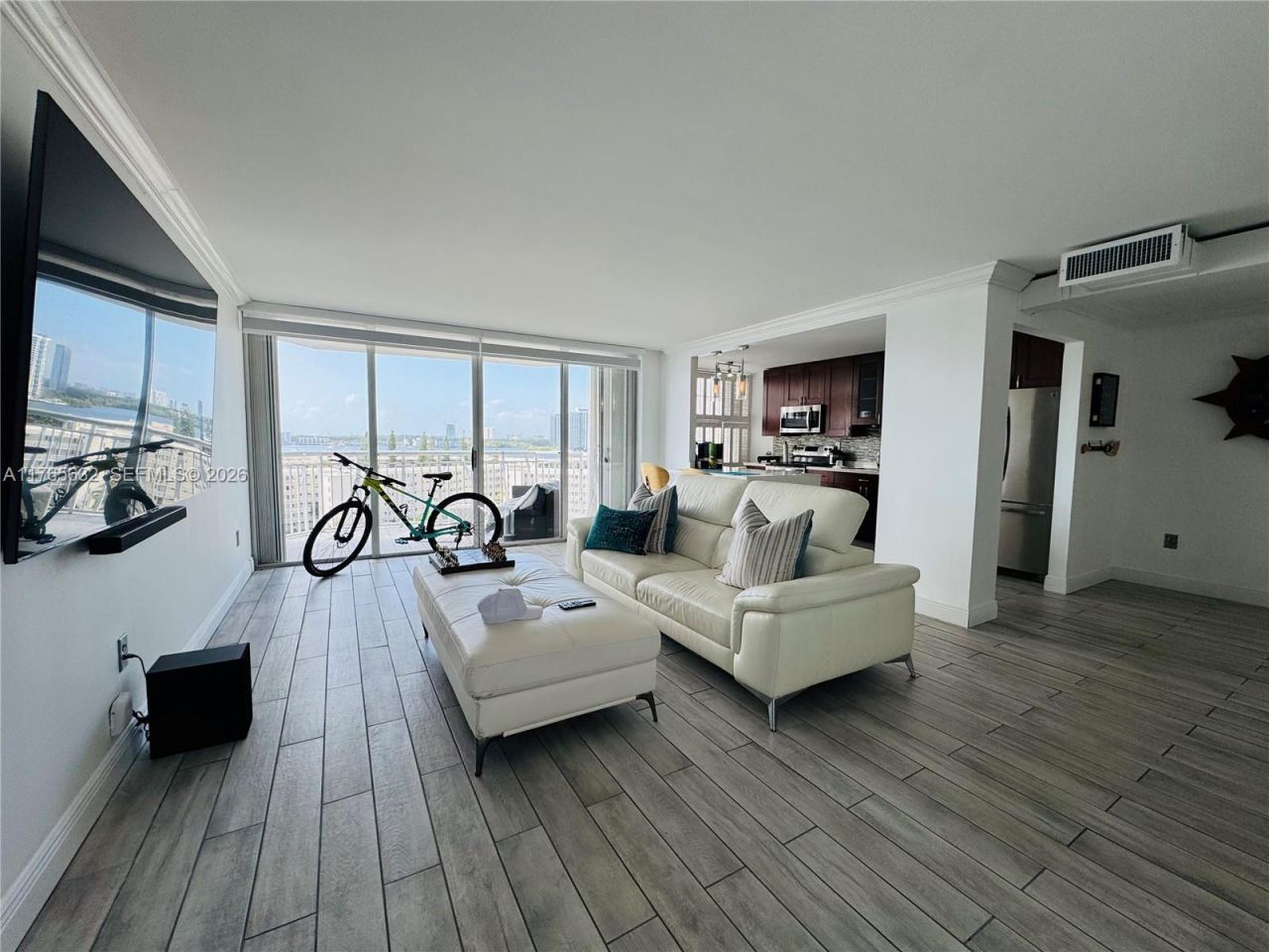 18031 Biscayne Blvd, Unit 1001, Aventura, FL 33160 Photo