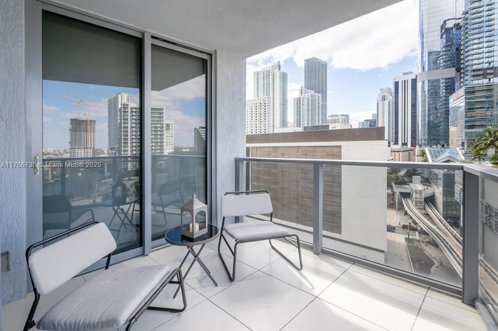 31 SE 6th St, Unit 1601, Miami, FL 33131 Photo