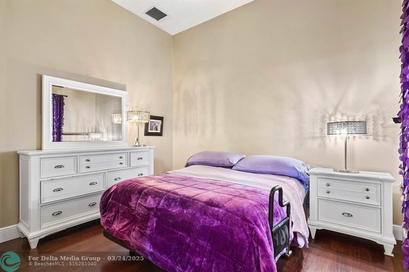 639 NE 17th Way, Fort Lauderdale, FL 33304 Photo