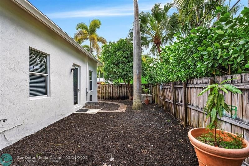 639 NE 17th Way, Fort Lauderdale, FL 33304 Photo