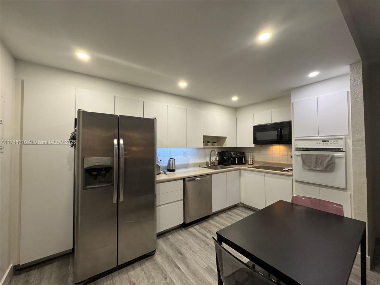 19380 Collins Ave, Unit 410, Sunny Isles Beach, FL 33160 Photo