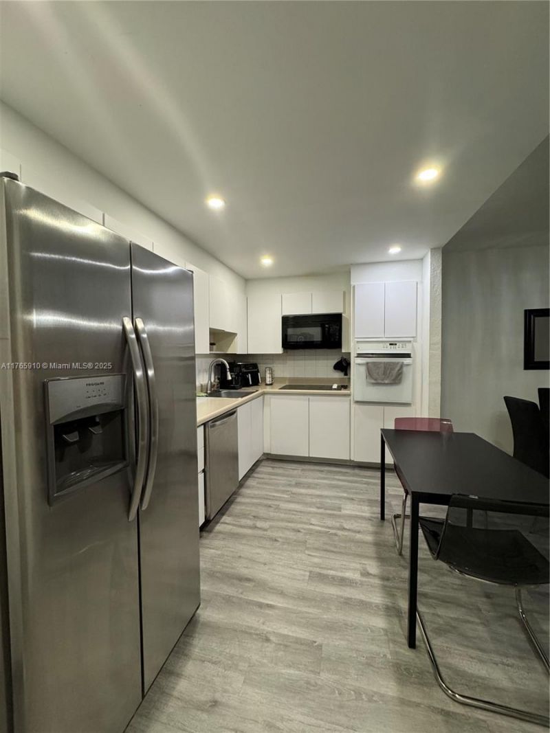 19380 Collins Ave, Unit 410, Sunny Isles Beach, FL 33160 Photo