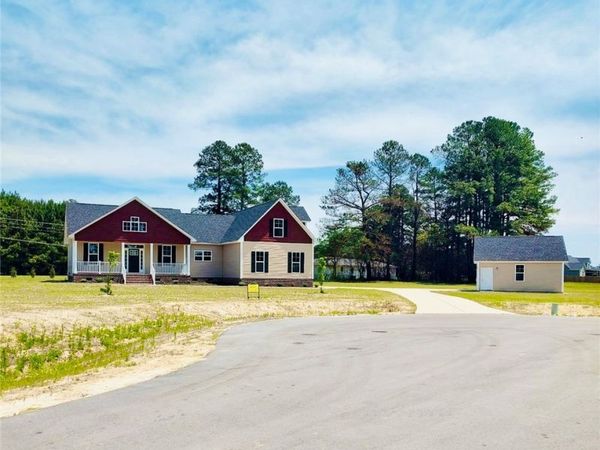 3002 Dinwiddle Drive, Wade, NC 28395