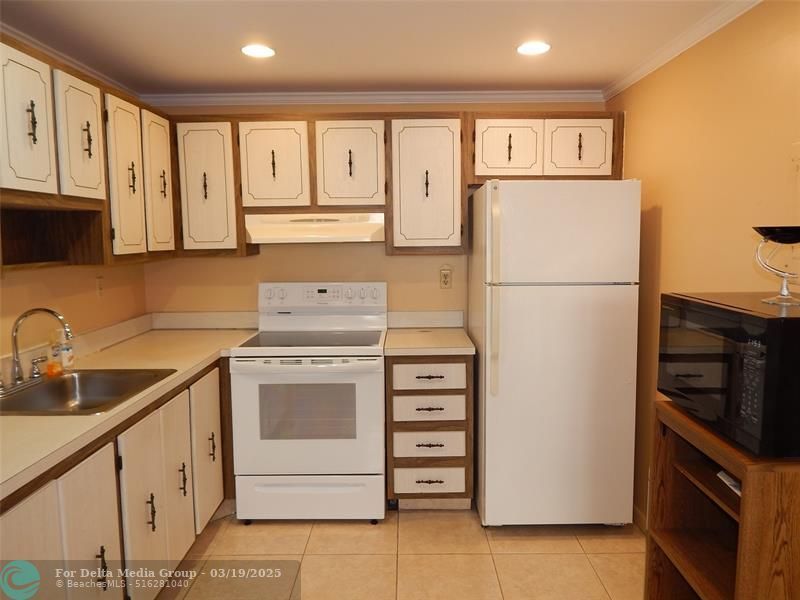393 Capri I, Unit 393, Delray Beach, FL 33484 Photo