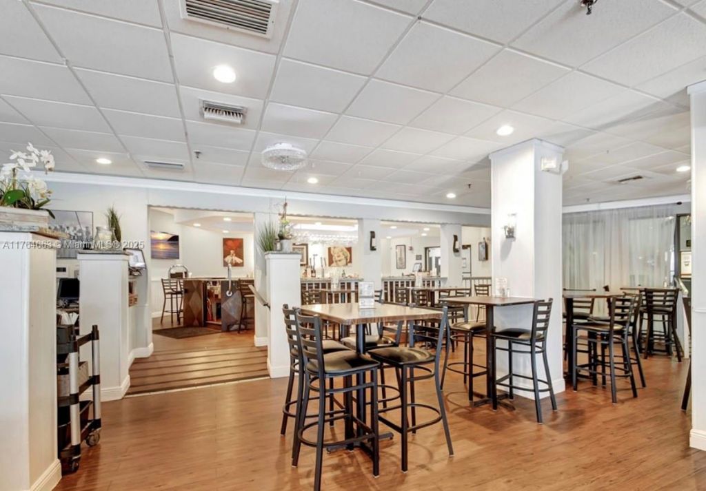 3836 Via Poinciana, Unit 604, Lake Worth, FL 33467 Photo