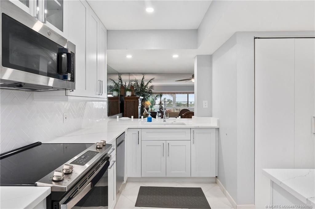 1555 NE Ocean Boulevard, Unit 302, Stuart, FL 34996 Photo