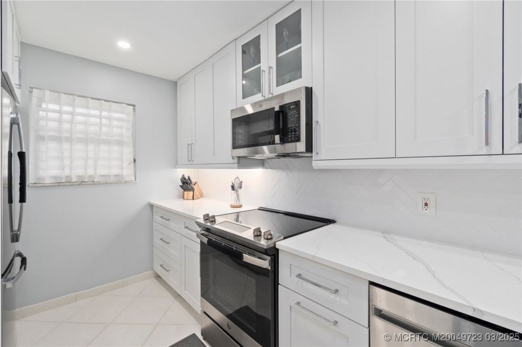 1555 NE Ocean Boulevard, Unit 302, Stuart, FL 34996 Photo