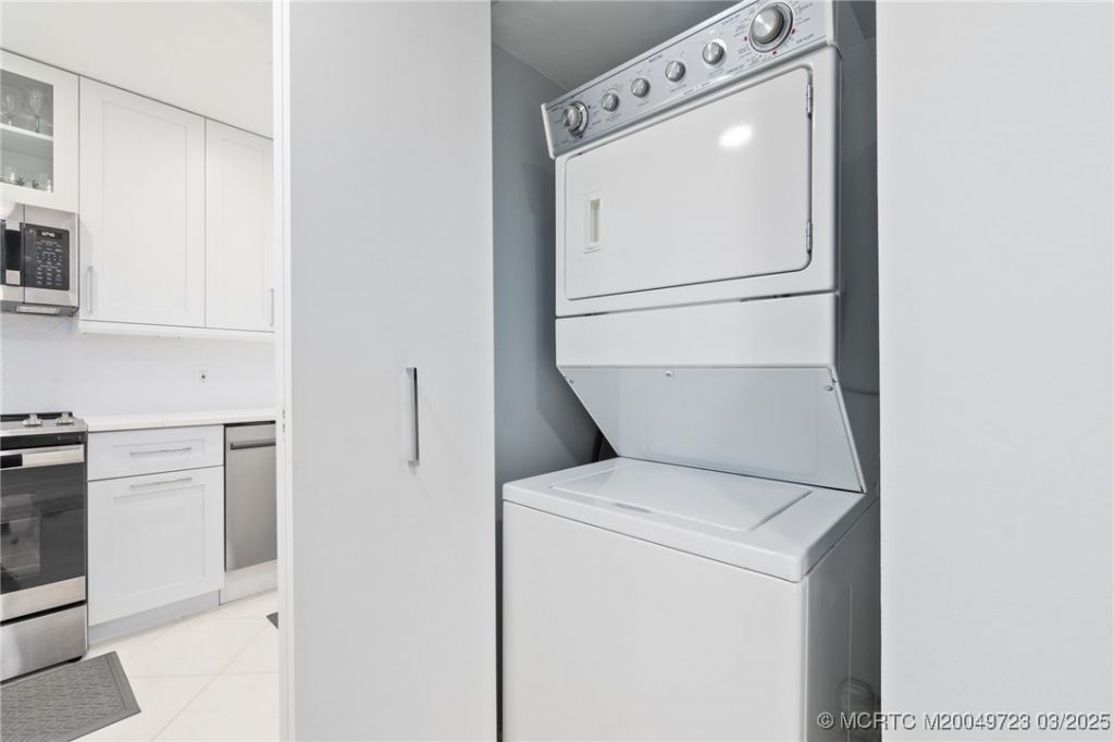 1555 NE Ocean Boulevard, Unit 302, Stuart, FL 34996 Photo