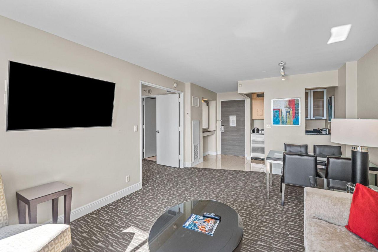 2670 E Sunrise Boulevard, Unit 718, Fort Lauderdale, FL 33304 Photo