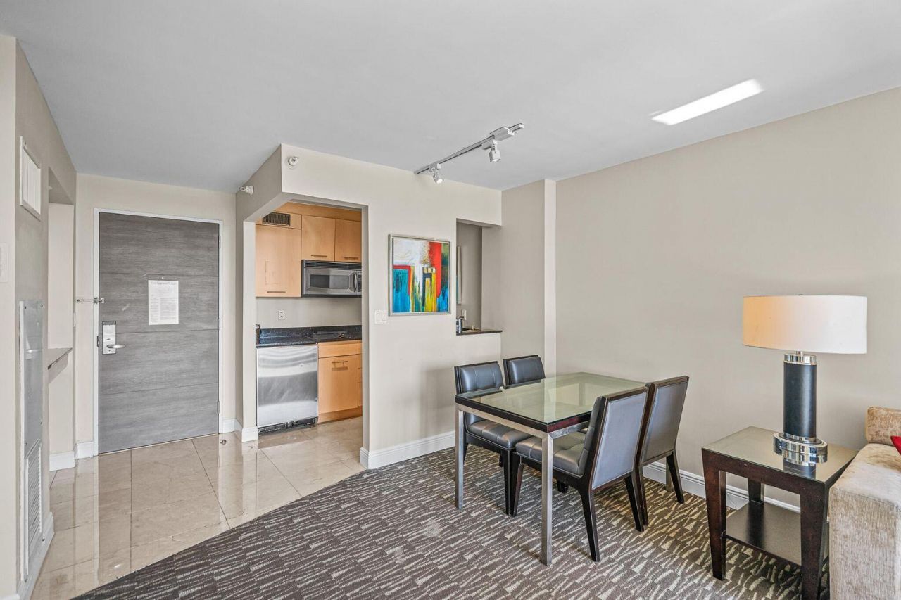 2670 E Sunrise Boulevard, Unit 718, Fort Lauderdale, FL 33304 Photo